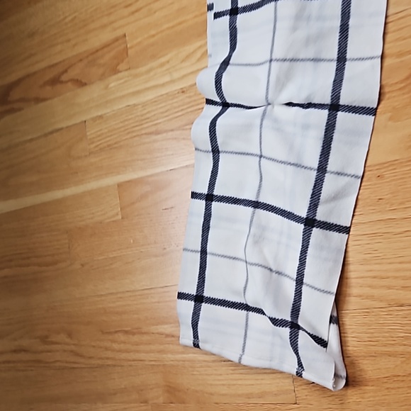 Scarf - Picture 2 of 2